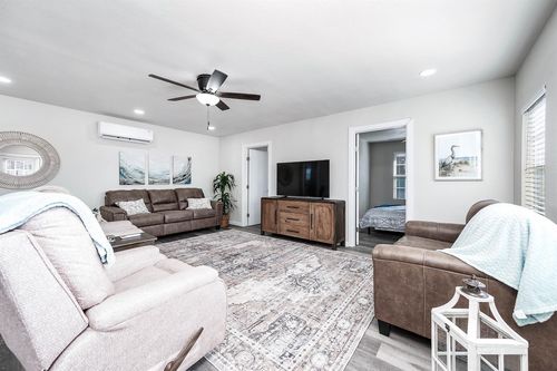 1092 County Road 209, Sargent, TX, 77414-1581 | Card Image