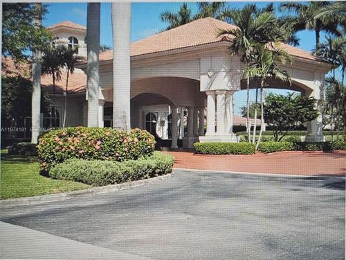 0-7983 Nw 18th Ct, Pembroke Pines, FL, 33024-3675 | Card Image