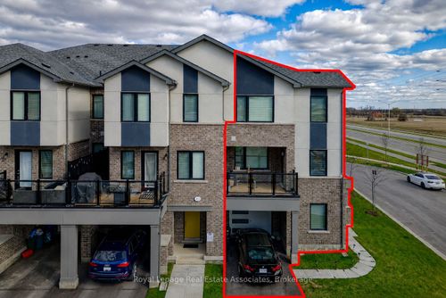 488 Bellflower Crt, Milton, ON, L9E1W4 | Card Image