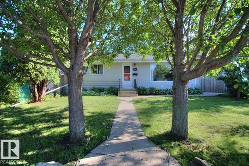 204 Mohr Ave, Spruce Grove, AB, T7X2J4 | Card Image