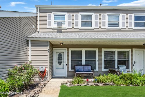 22 Gibraltar Ct, Barnegat, NJ, 08005-2518 | Card Image