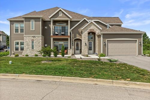 101-2844 Fox Lake Circle, Waukesha, WI, 53189 | Card Image
