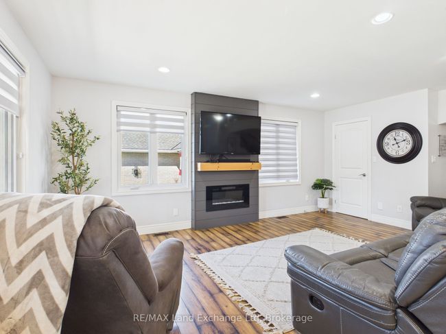 91 Park St, House other with 3 bedrooms, 3 bathrooms and 2 parking in Goderich ON | Image 5