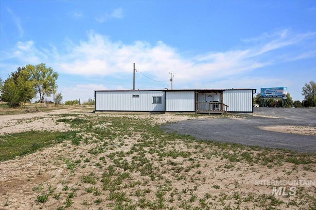 1882 Frontage Rd S, House other with 3 bedrooms, 2 bathrooms and null parking in Wendell ID | Image 24