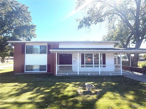 1490 Shackelford Road, Florissant, MO, 63031 | Card Image