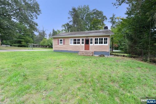100 Tower Rd, Wayne, NJ, 07470-5045 | Card Image