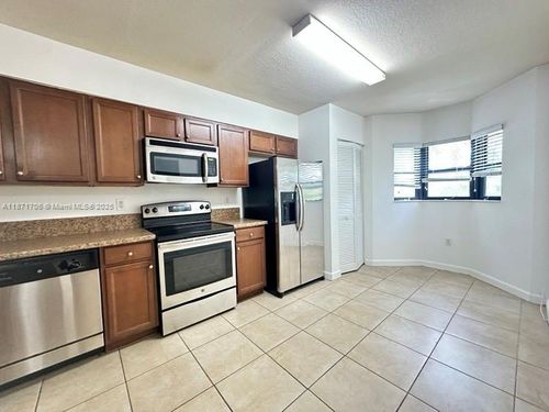 2-22421 Sw 88th Pl, Cutler Bay, FL, 33190-2038 | Card Image