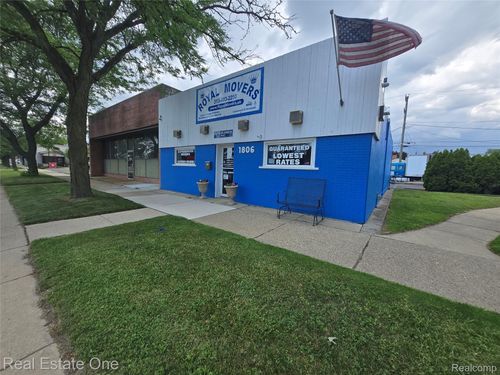 1806 Eureka Rd, Wyandotte, MI, 48192-6003 | Card Image