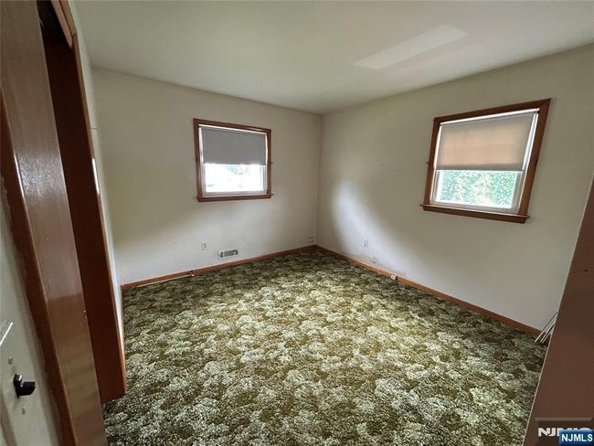57 Standish Dr, House other with 3 bedrooms, 2 bathrooms and null parking in Clifton NJ | Image 15