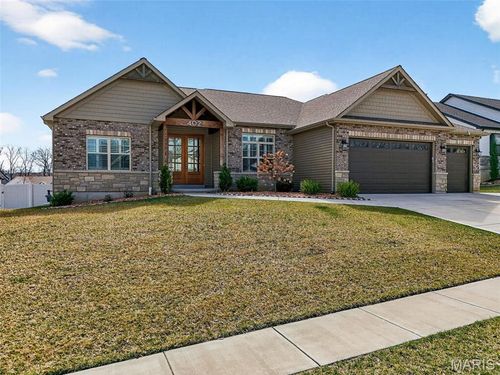 402 Knothole Ln, Wentzville, MO, 63385-2153 | Card Image