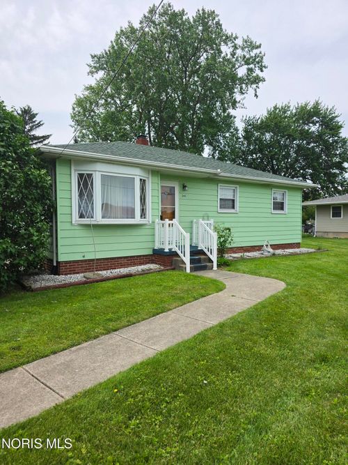 245 Enos Dr, Oregon, OH, 43616-1552 | Card Image