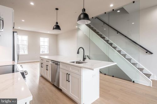 2719 Lorraine Ct, PHILADELPHIA, PA, 19131-2832 | Card Image