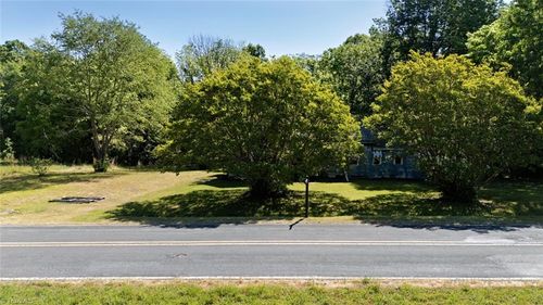 1305 Bridgepoint Rd, Greensboro, NC, 27405-9652 | Card Image