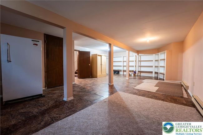 1 Circle Dr, House other with 4 bedrooms, 3 bathrooms and null parking in Hazleton PA | Image 27
