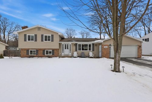 3504 York St, Norton Shores, MI, 49441-4329 | Card Image