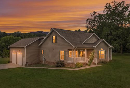 292 District Line Rd, Trenton, GA, 30752-4743 | Card Image