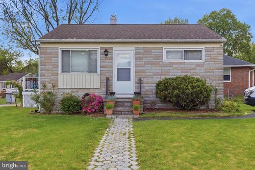 8 Eastern St, GLEN BURNIE, MD, 21061-2785 | Card Image