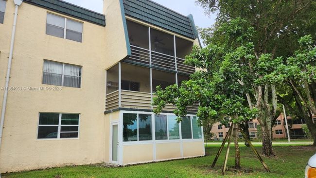 APT-208 - 9091 Lime Bay Blvd, Condo with 2 bedrooms, 2 bathrooms and null parking in Tamarac FL | Image 4
