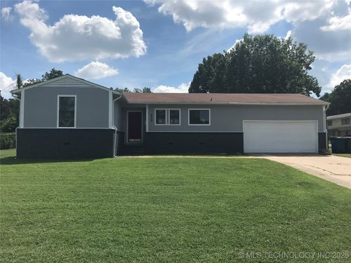 408 E 40th Pl N, Tulsa, OK, 74106-1506 | Card Image