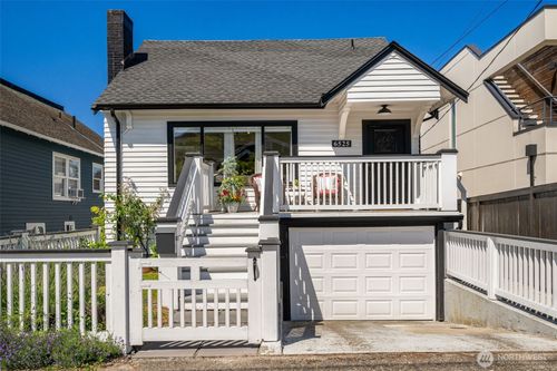 6525 3rd Ave Nw, Seattle, WA, 98117-5003 | Card Image
