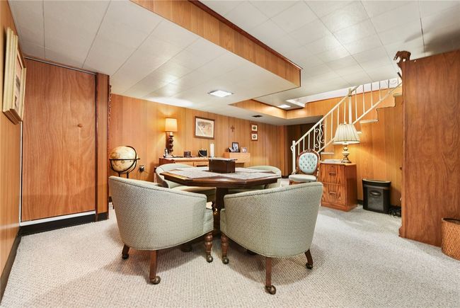 1609 Zeuger St, House other with 3 bedrooms, 3 bathrooms and 2 parking in Glenshaw PA | Image 30