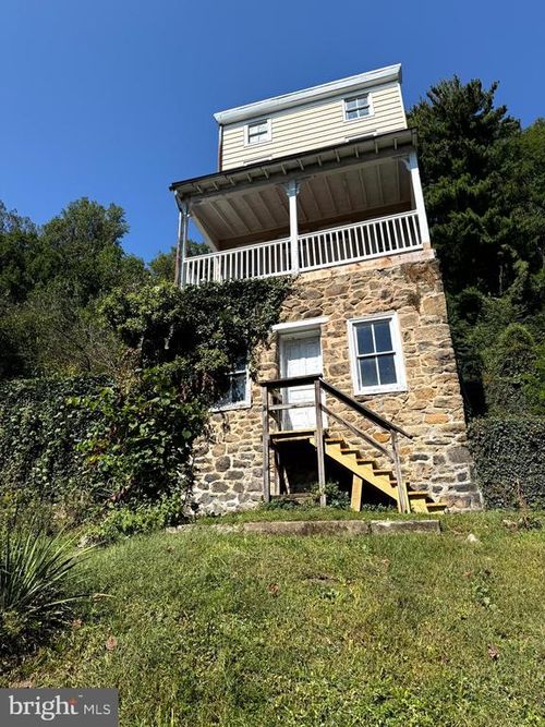 935 Friedensburg Rd, READING, PA, 19606-9671 | Card Image