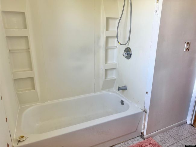 422 Beech Ave, House other with 3 bedrooms, 1 bathrooms and null parking in Kemmerer WY | Image 11