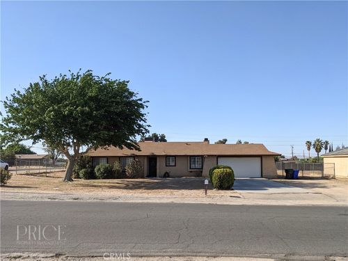 15716 Tokay St, Victorville, CA, 92395-8974 | Card Image