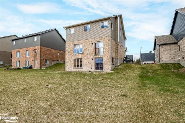 27 Woodstream Dr, House other with 3 bedrooms, 2 bathrooms and 4 parking in Huntsville ON | Image 31