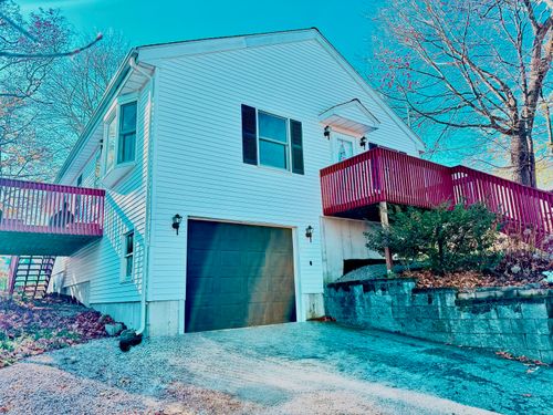 39 Richards Grove Rd, Quaker Hill, CT, 06375-1524 | Card Image