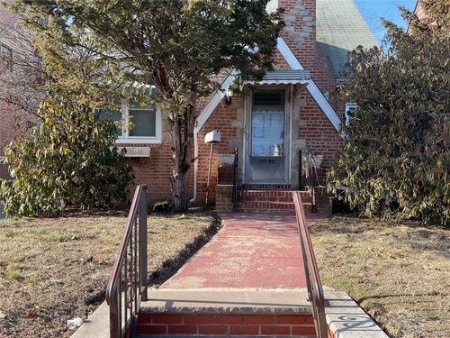 11588 220th St, Cambria Heights, NY, 11411-1161 | Card Image