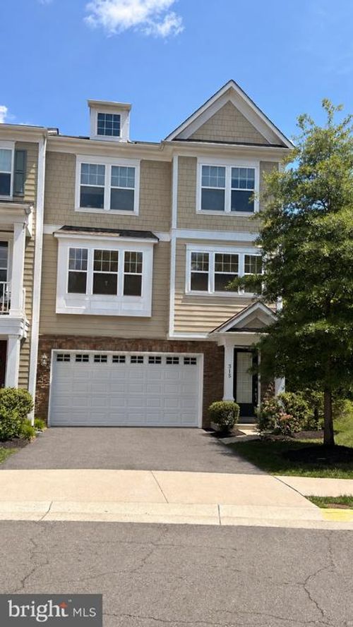 3157 Stone Oak Pl, Oakton, VA, 22124-2661 | Card Image