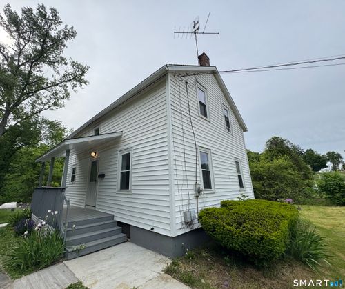 10 Center St, Windsor Locks, CT, 06096-2313 | Card Image