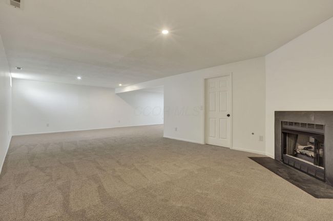 216 Brueghel, Condo with 2 bedrooms, 3 bathrooms and null parking in Blacklick OH | Image 25