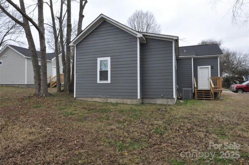 569 5th St, chester, SC, 29706-1660 | Card Image