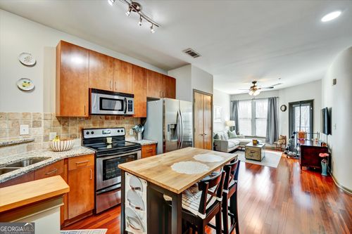 3318-898 Oak St Sw, Atlanta, GA, 30310-1972 | Card Image