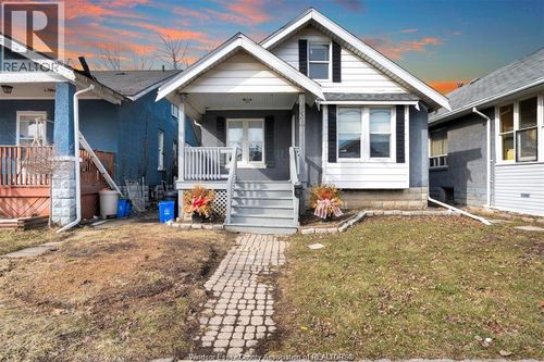 upper-576 Shepherd St E, Windsor, ON, N8X2K7 | Card Image
