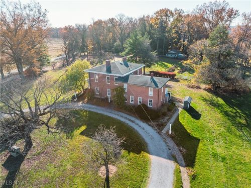 2706 Bedford Rd, Lowellville, OH, 44436-8738 | Card Image