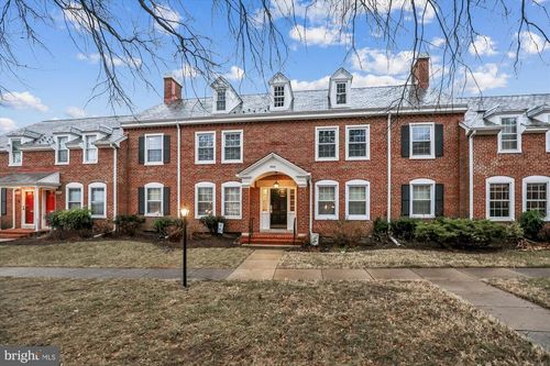 apt-b2-4640 36th St S, ARLINGTON, VA, 22206-1742 | Card Image