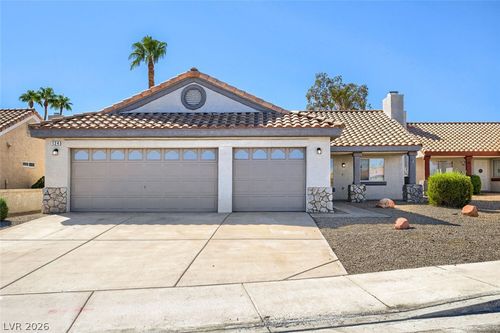 124 Grandview Dr, Henderson, NV, 89002-8249 | Card Image