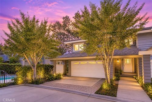 4742 Club View Dr, Westlake Village, CA, 91362-4350 | Card Image