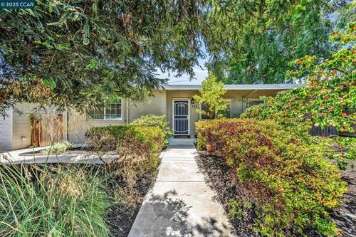 121 School Ln, Walnut Creek, CA, 94597-3030 | Card Image