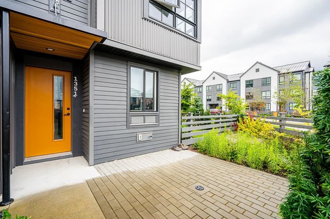 1351 Marinaside Place, Townhouse with 3 bedrooms, 3 bathrooms and 3 parking in Squamish BC | Image 6