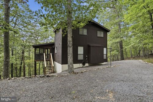 354 Animikean Rdg, HEDGESVILLE, WV, 25427-5331 | Card Image