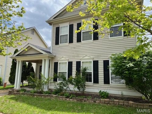 528 Copper Meadows Ln, O Fallon, MO, 63368-3995 | Card Image