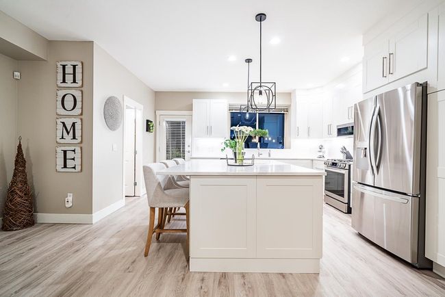 89 Fernway Dr, Home with 4 bedrooms, 3 bathrooms and 3 parking in Port Moody BC | Image 9