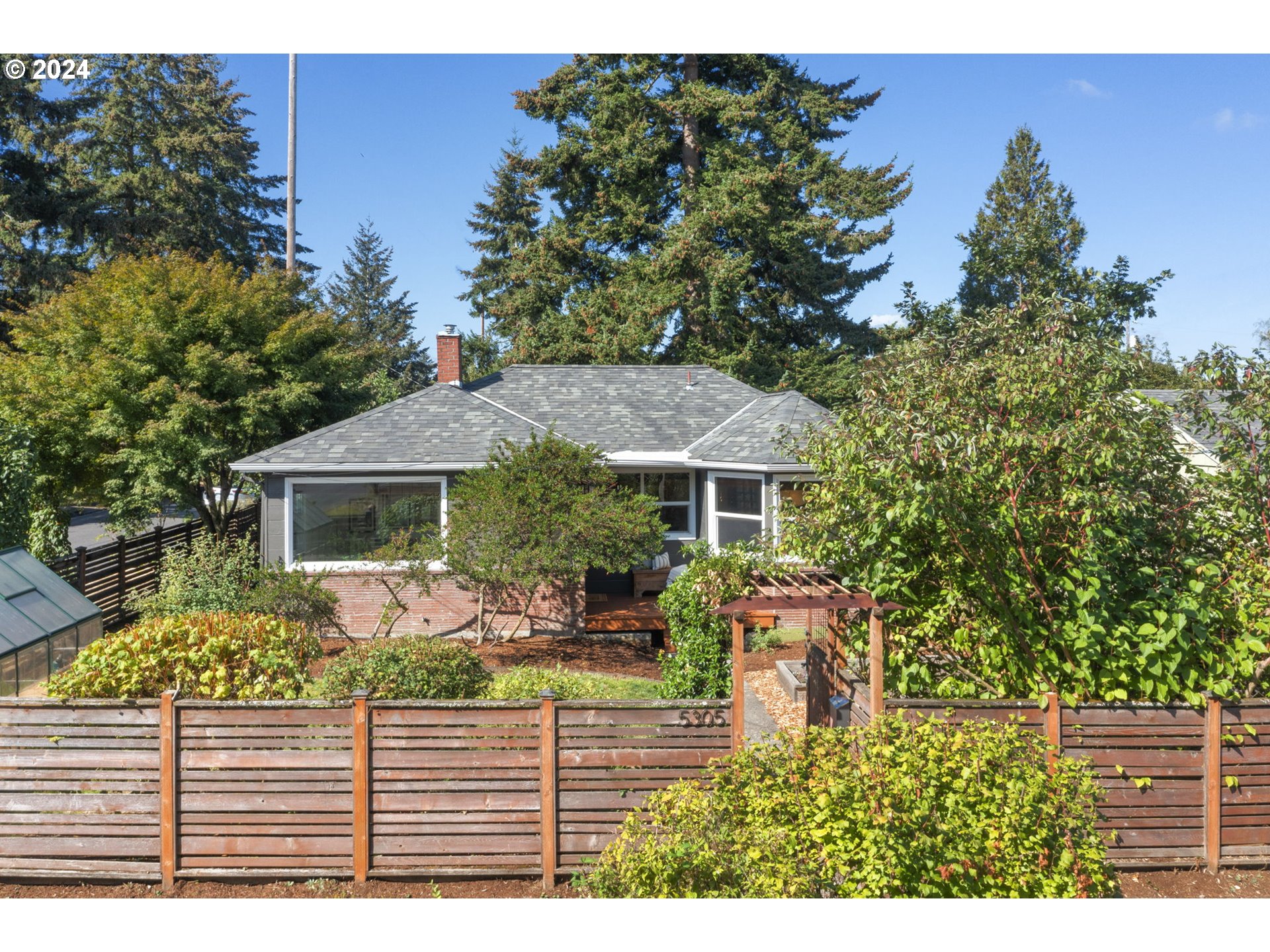40th Ave, Portland, OR 97211