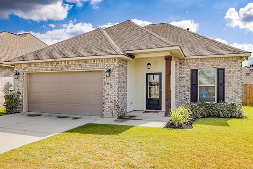 218 Sophie Dr, Houma, LA, 70364-4455 | Card Image