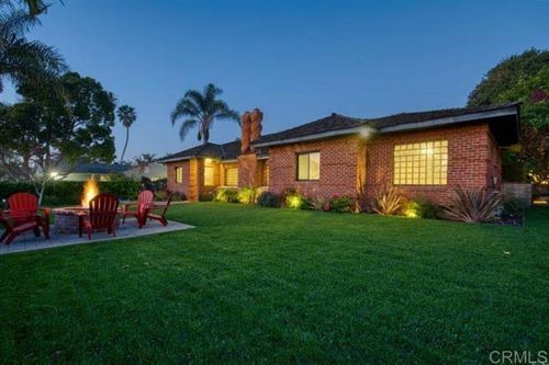 215 N Vulcan Ave, Encinitas, CA, 92024-2646 | Card Image