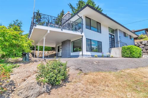 21027 7th Pl S, Des Moines, WA, 98198-3236 | Card Image